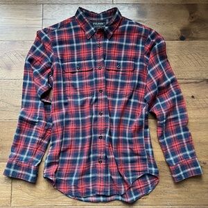 Filson Lightweight Men’s Red Plaid Flannel Shirt Tagged Small Fit’s Medium